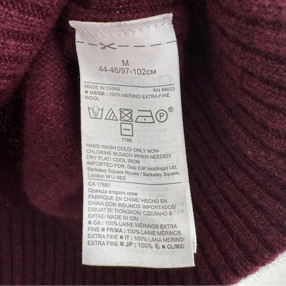 Men’s deep burgundy Banana Republic 100% merino Italian wool sweater size M - Picture 4 of 5